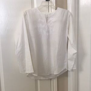 Women’s white Cotton embellished tunic.
